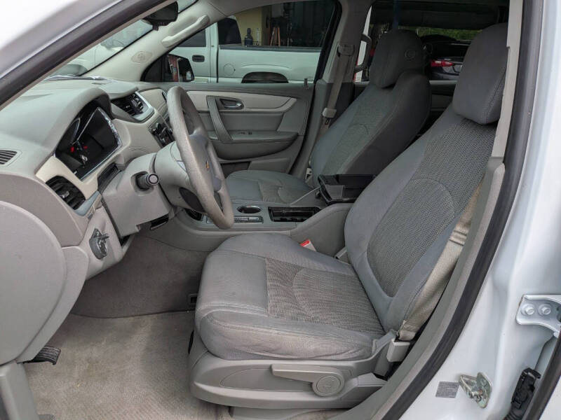 2017 Chevrolet Traverse LS