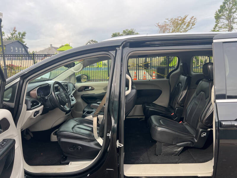 2018 Chrysler Pacifica Touring L