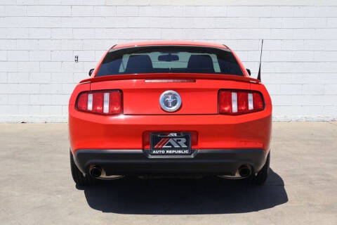 2011 Ford Mustang V6 Premium
