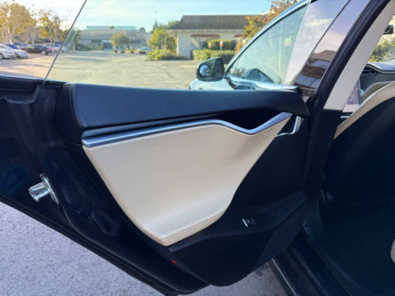 2013 Tesla Model S