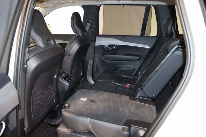 2023 Volvo XC90 B6 Ultimate Bright Theme 7P