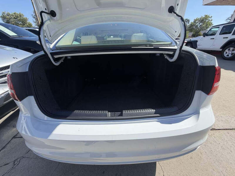 2016 Volkswagen Jetta