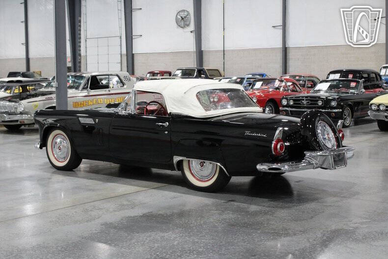 1956 Ford Thunderbird