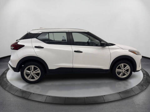 2022 Nissan Kicks S
