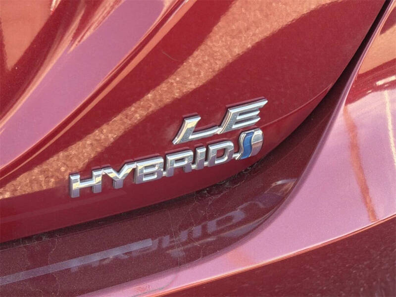 2021 Toyota Camry Hybrid LE