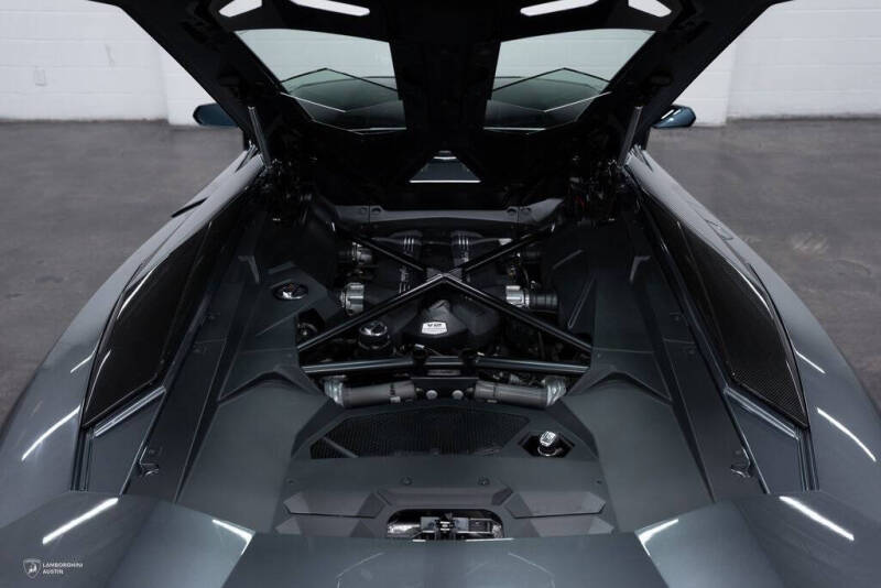 2019 Lamborghini Aventador LP 740-4 S