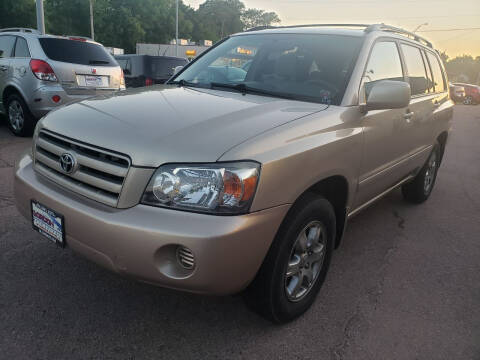 2004 Toyota Highlander for sale at Gordon Auto Sales LLC in Sioux City IA