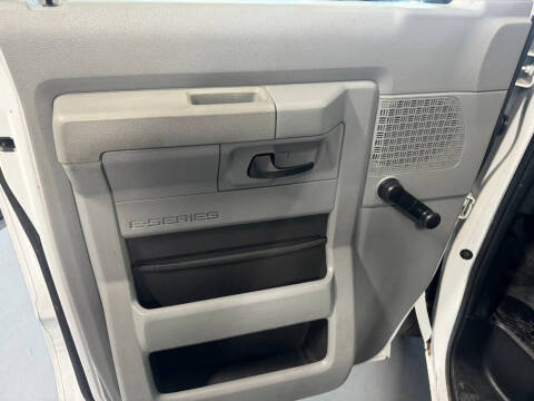 2011 Ford E-Series E-250