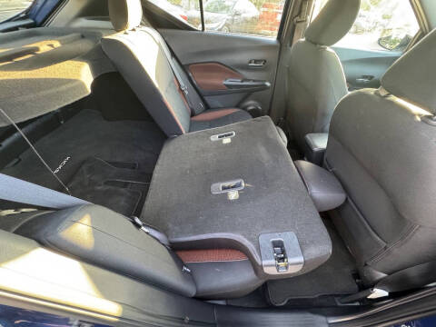 2020 Nissan Kicks SR