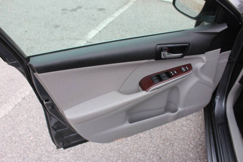 2012 Toyota Camry XLE V6