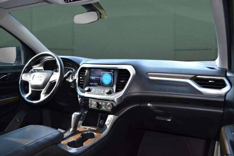 2017 GMC Acadia SLE-2