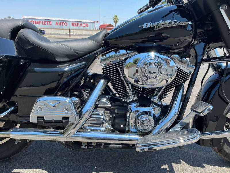 2006 Harley-Davidson FLHXI