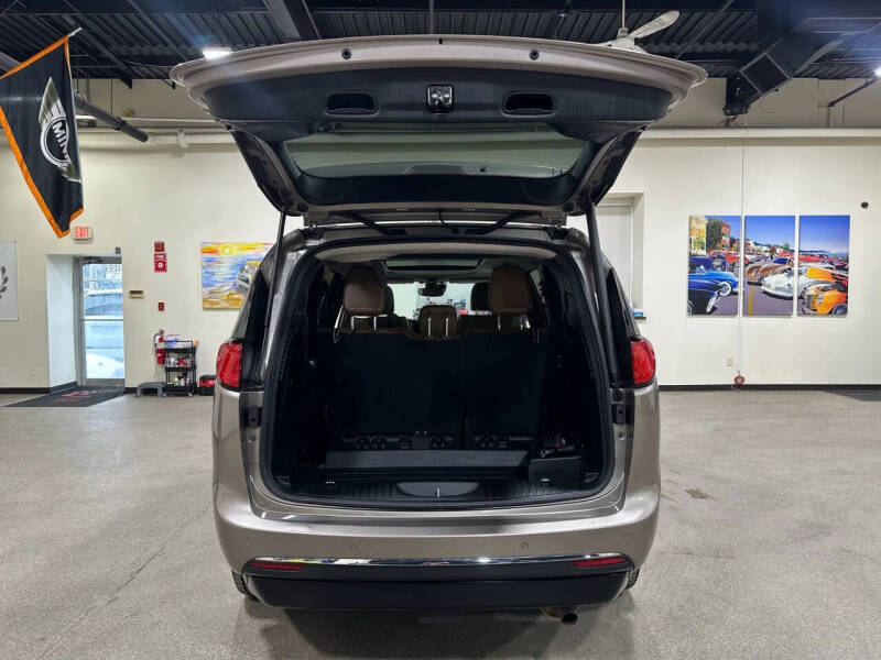 2017 Chrysler Pacifica Limited