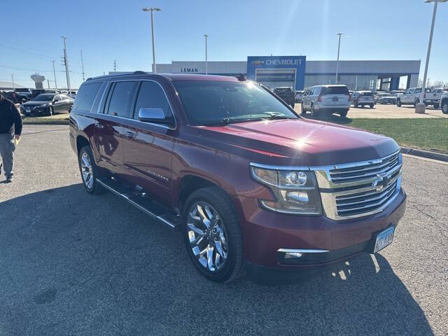 Used 2019 Chevrolet Suburban Premier with VIN 1GNSKJKC1KR338304 for sale in Bloomington, IL