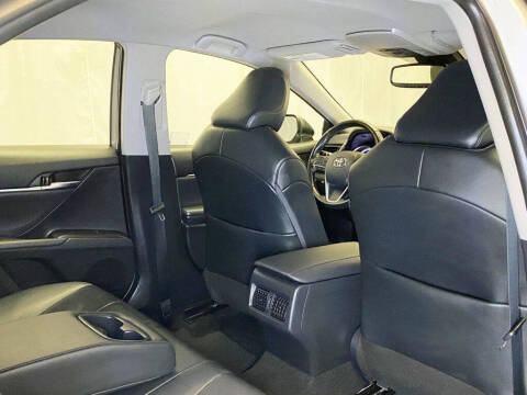 2022 Toyota Camry Hybrid XLE