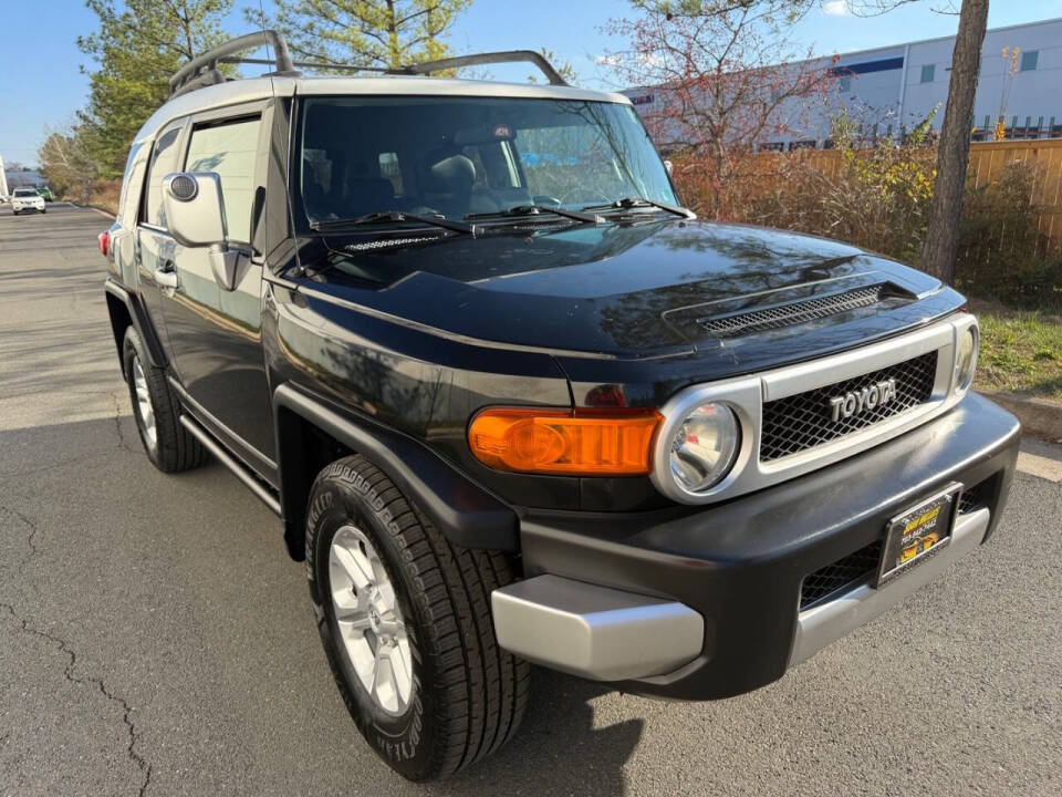 2007 Toyota FJ Cruiser Base's photo