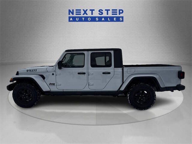 2022 Jeep Gladiator Willys