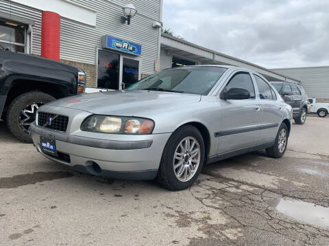 2003 Volvo S60 for sale at CARS R US in Rapid City SD