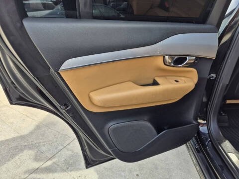 2018 Volvo XC90 T5 Momentum 7-Passenger