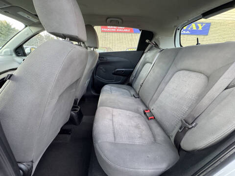 2016 Chevrolet Sonic LS Auto