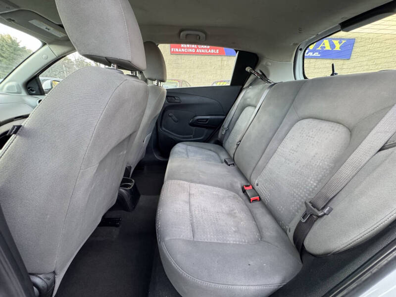 2016 Chevrolet Sonic LS Auto