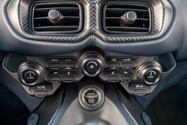 2020 Aston Martin Vantage 22