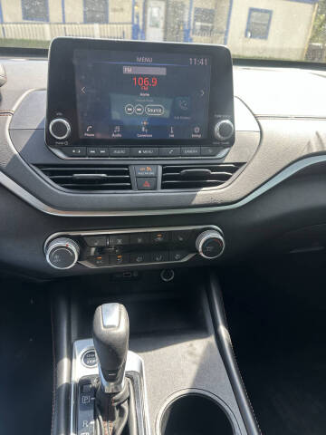 2021 Nissan Altima 2.5 SR