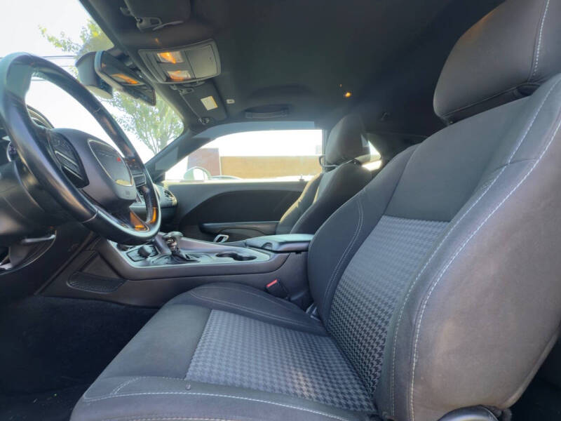 2020 Dodge Challenger SXT