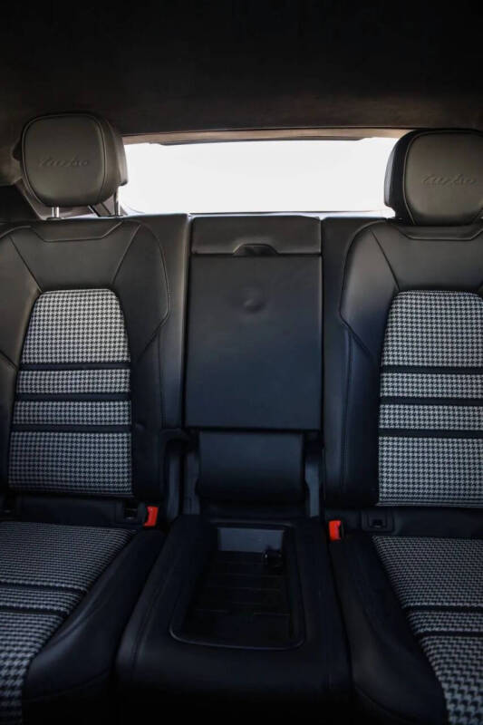 2020 Porsche Cayenne Turbo Coupe