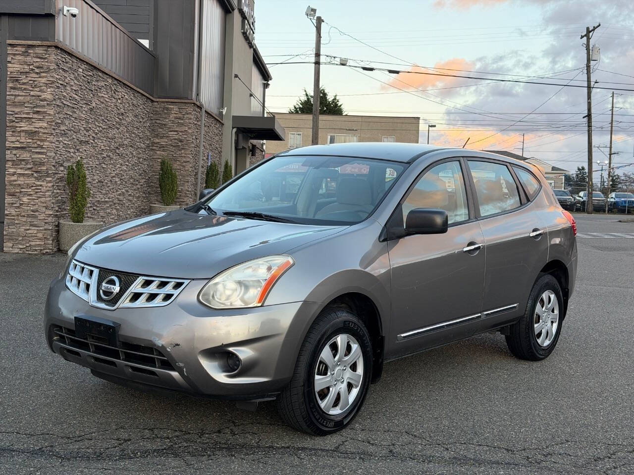 View vehicle photo 2