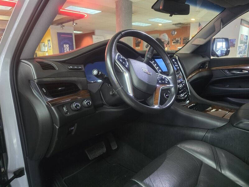 2017 Cadillac Escalade ESV Premium Luxury