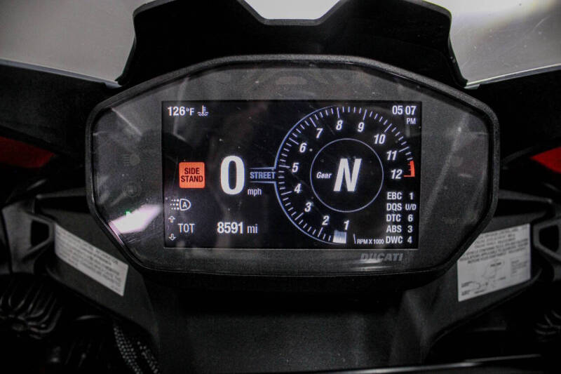 2023 Ducati Panigale V2