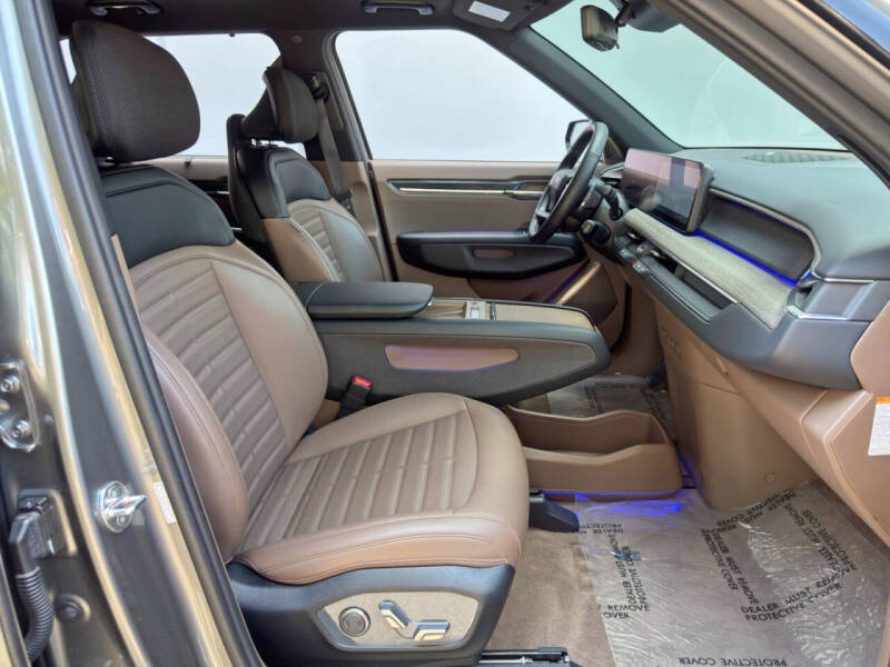 2024 Kia EV9 Land
