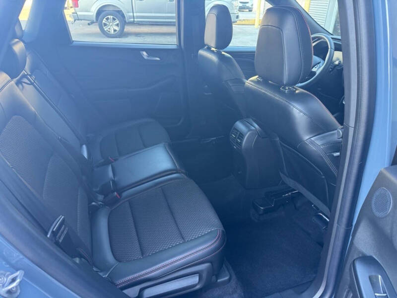 2023 Ford Escape ST-Line Select