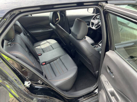 2019 Nissan Kicks SR