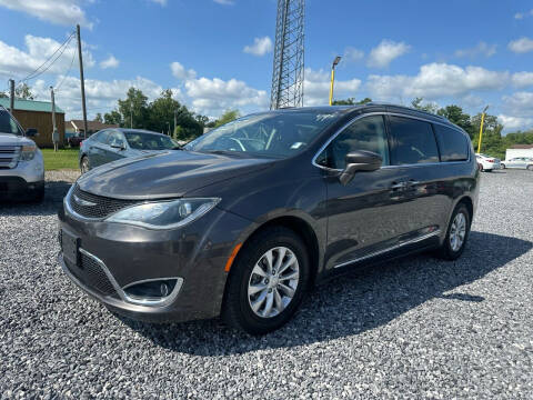 2019 Chrysler Pacifica for sale at Bayou Motors inc in Houma LA