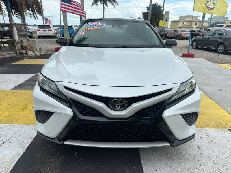 Used 2019 Toyota Camry XSE with VIN 4T1B61HK7KU261426 for sale in Melbourne, FL