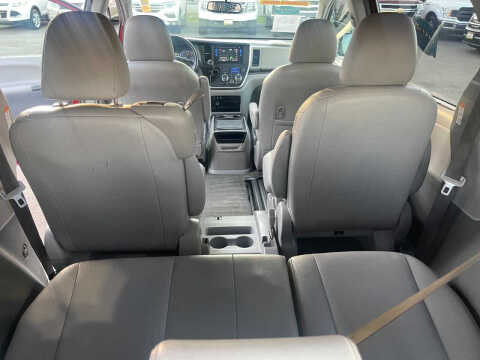 2015 Toyota Sienna