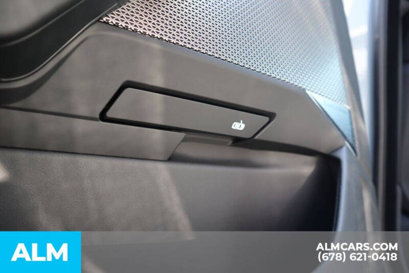 2025 BMW 7 Series 740i