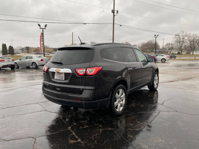 2017 Chevrolet Traverse LT