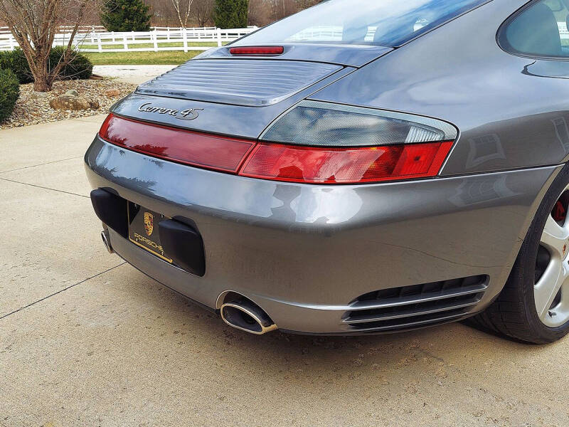 2004 Porsche 911 Carrera 4S