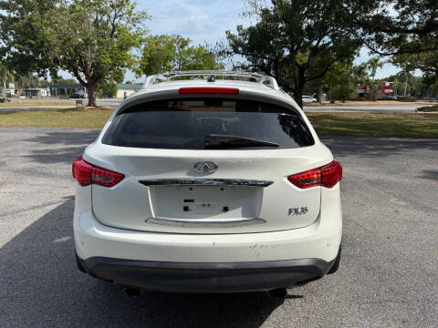 2011 Infiniti FX35