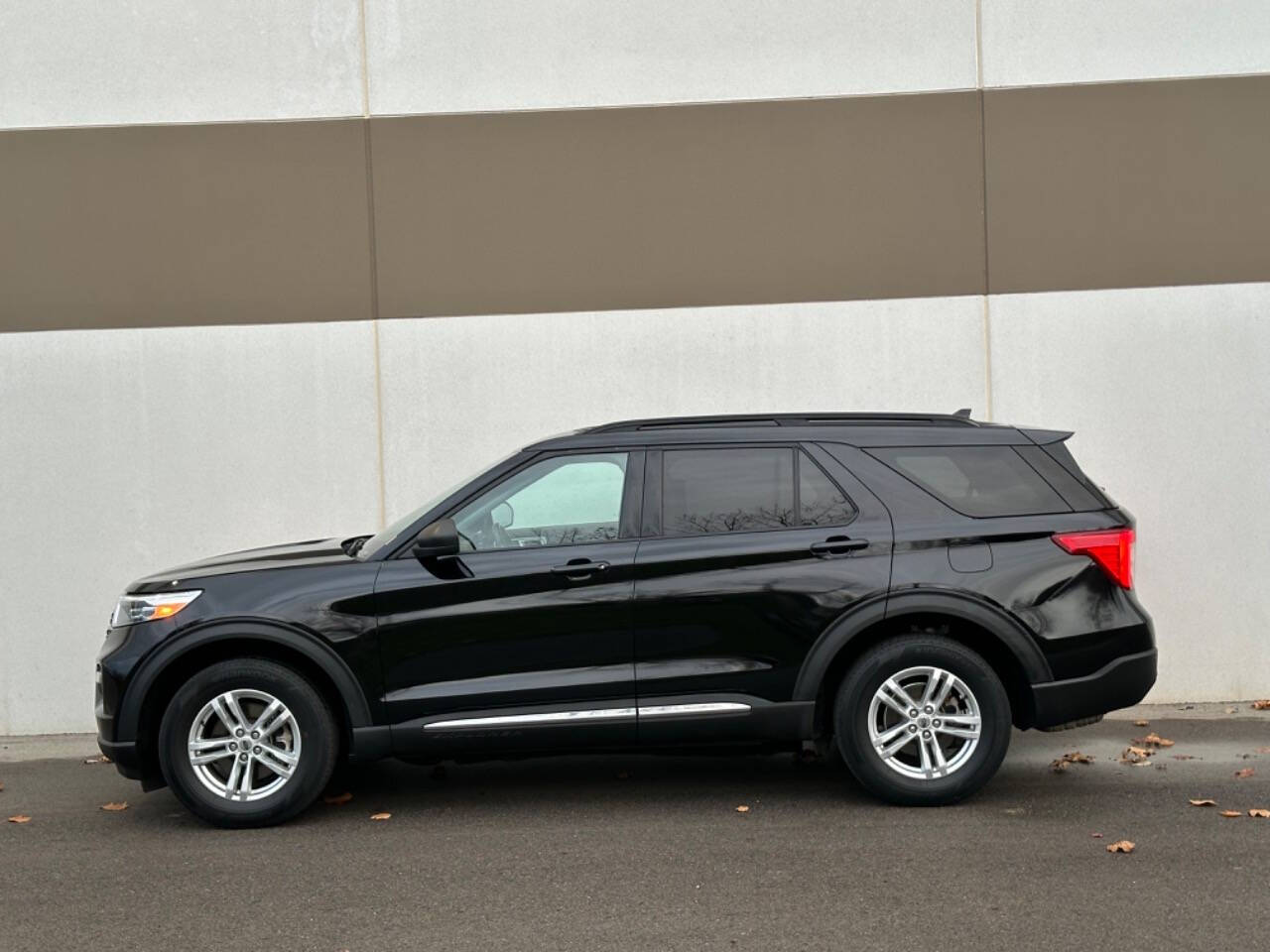 2020 Ford Explorer for sale at Phoenix Motor Co in Romulus, MI