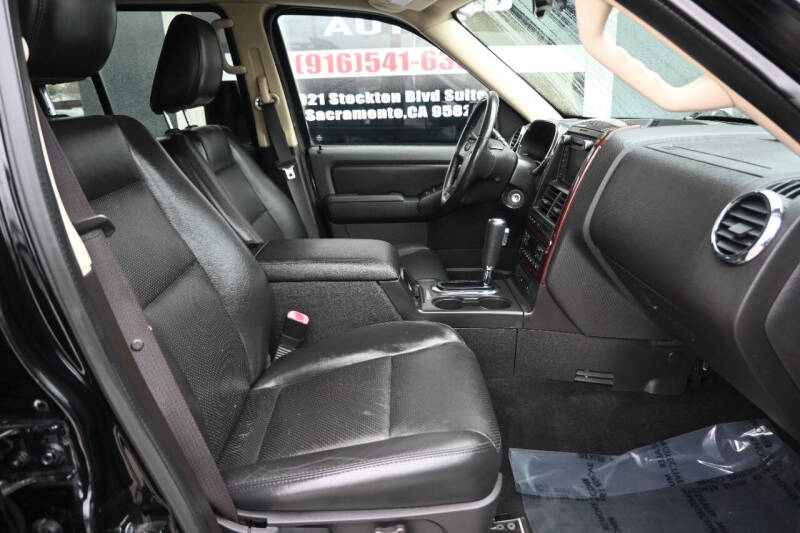 2010 Ford Explorer Limited