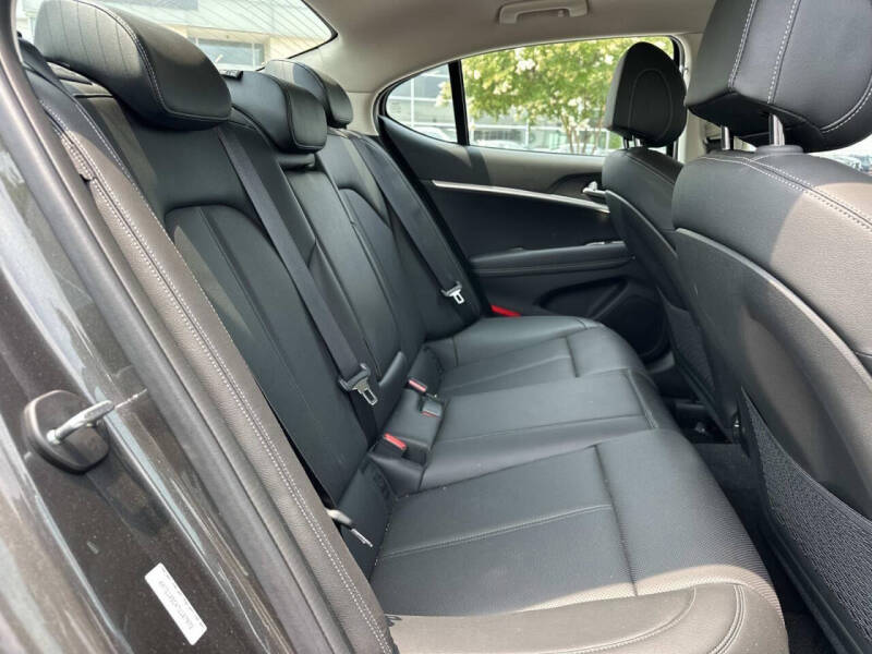 2026 Genesis G70 2.5T Standard