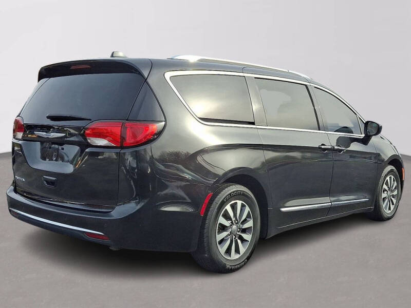 2020 Chrysler Pacifica Touring L Plus