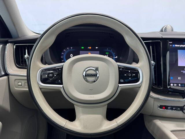 2022 Volvo XC60 Recharge T8 Inscription