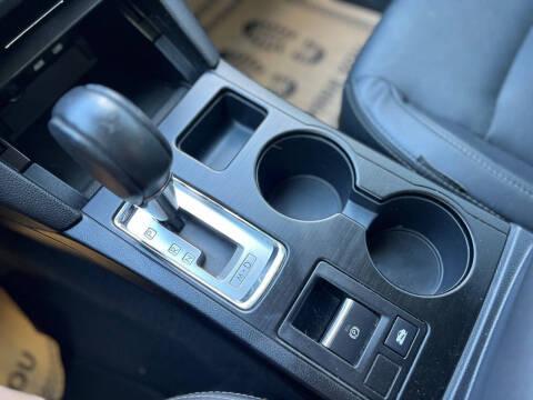 2017 Subaru Legacy 3.6R Limited