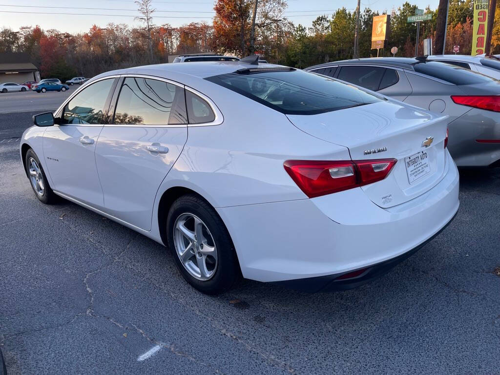 2018 Chevrolet Malibu for sale at INTEGRITY AUTO in Dothan, AL