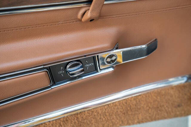 1973 Chevrolet Corvette 25